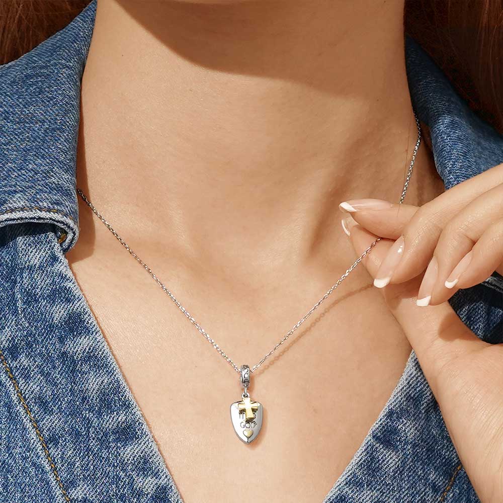 Gnoce Shield with Cross Charm Platinum-plated Silver Blend_7