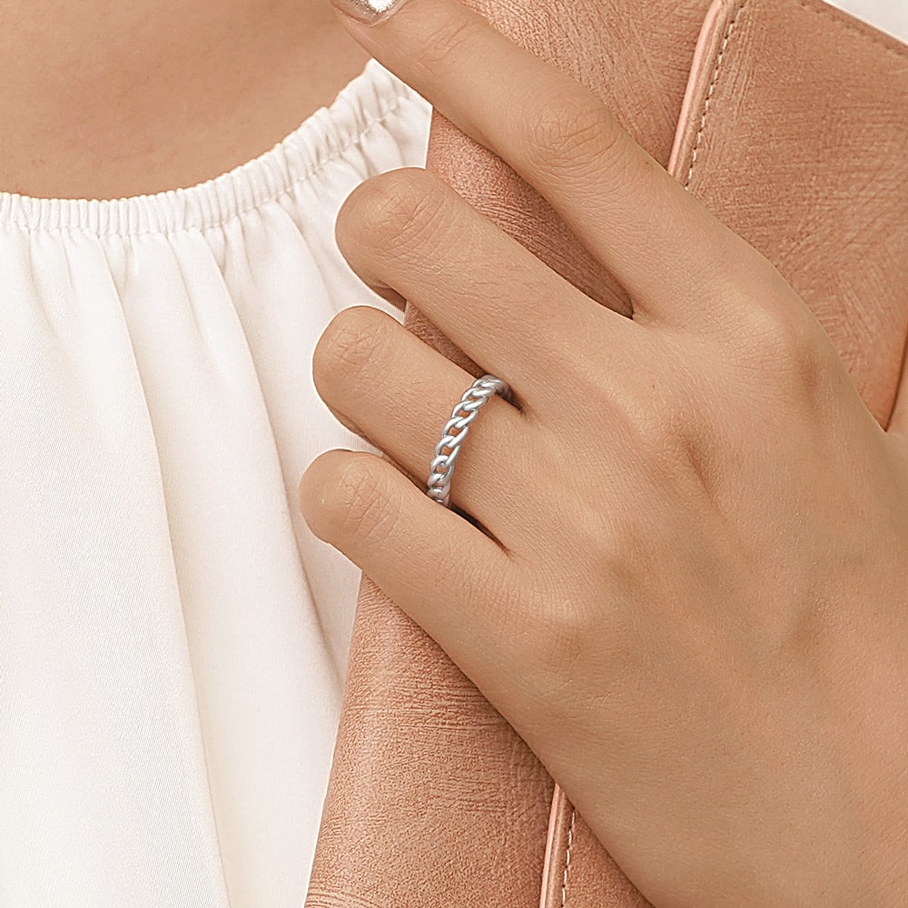 Gnoce Iconic Twisted Silver Ring_5