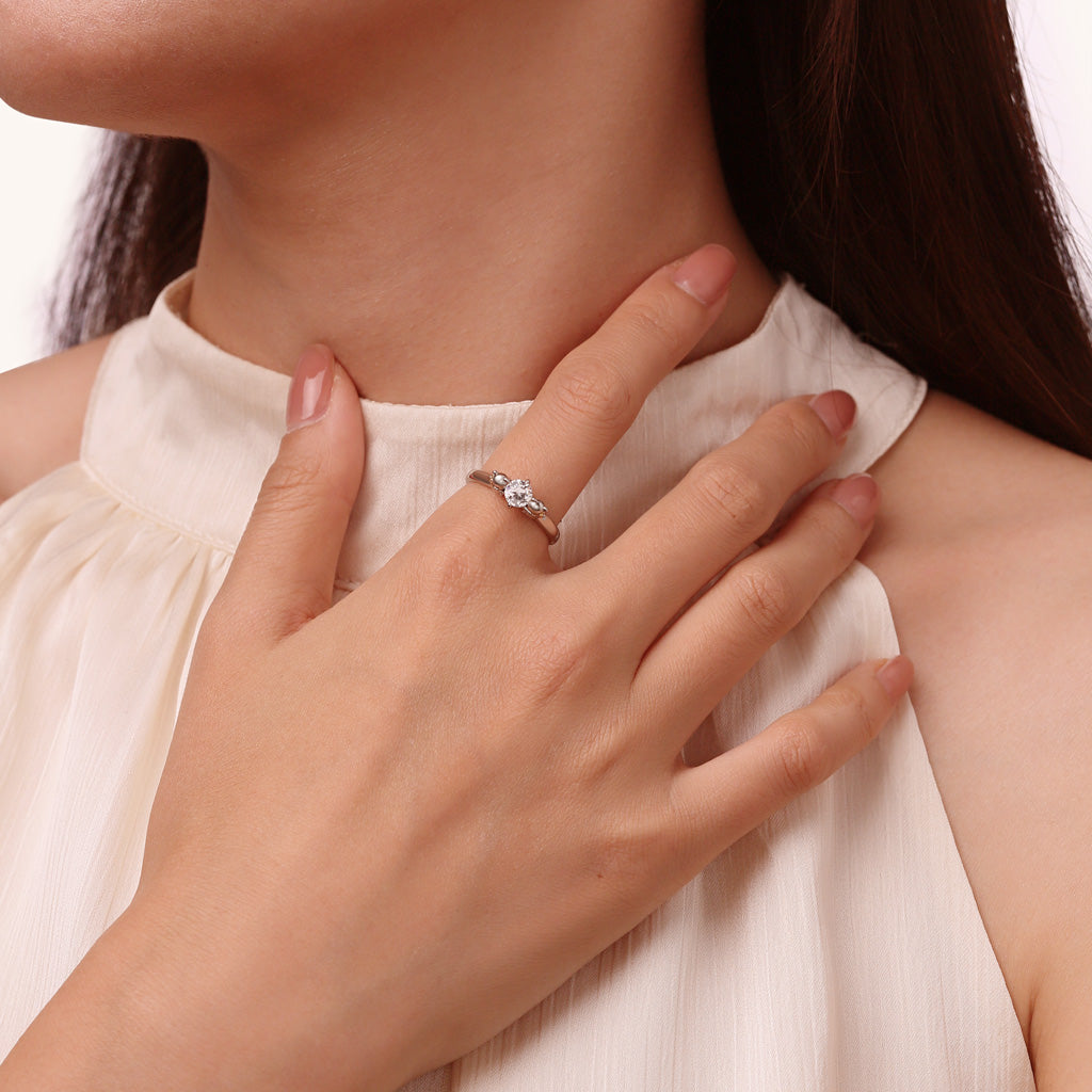 Gnoce Bear Embrace White Zircon Ring_5