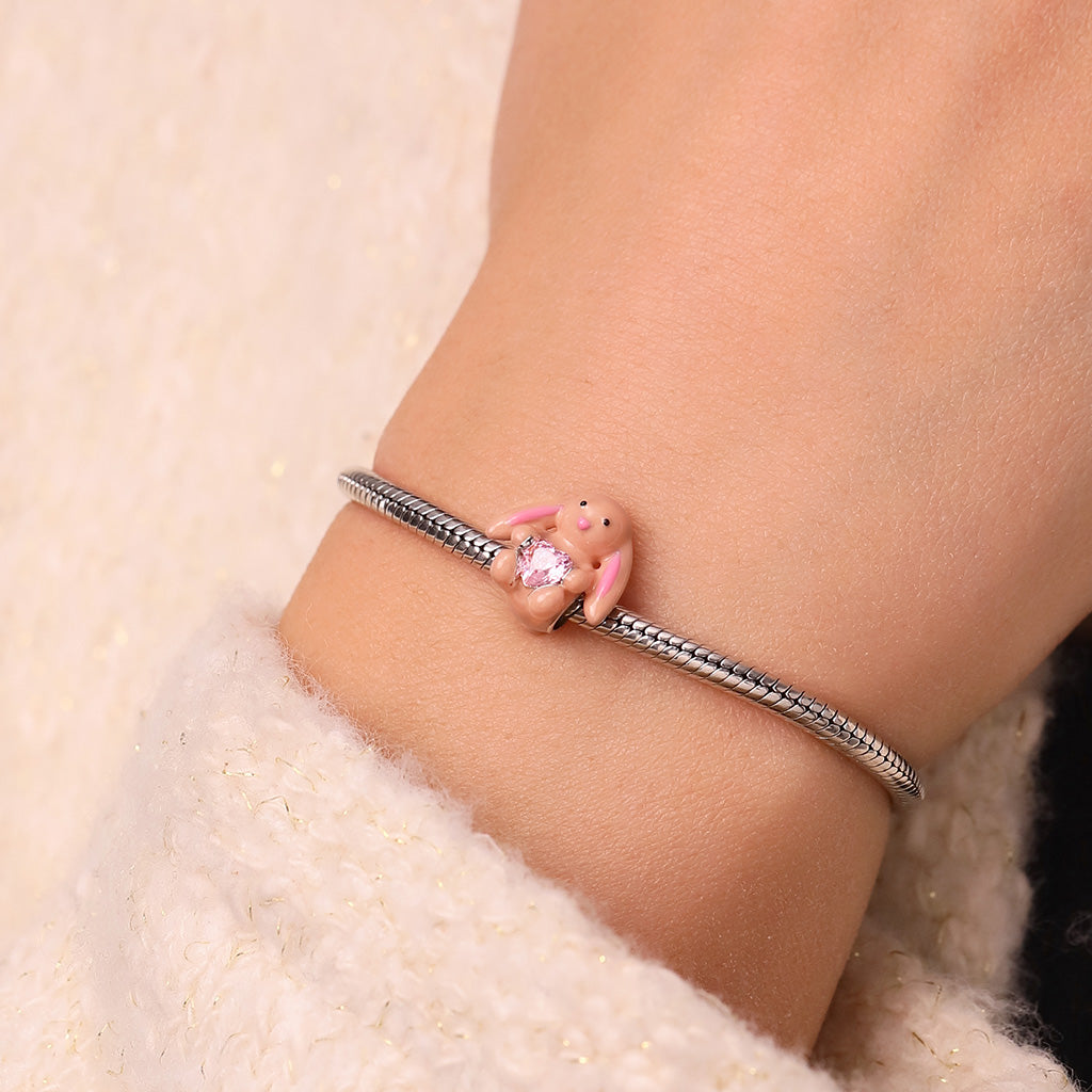 Gnoce Beige Bunny Embraces Love Charm_8