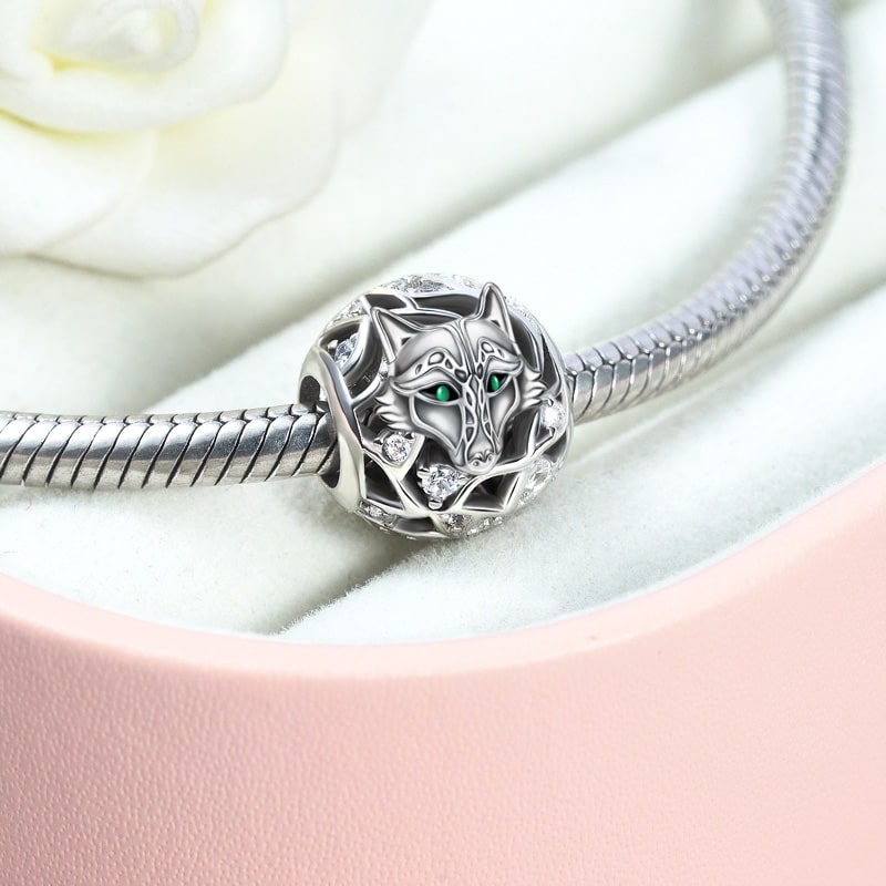 Gnoce Wolf Charm Platinum-plated Silver Blend_3