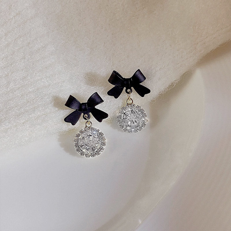 Gnoce Sparkling Bow Tie Dangle Earrings_3