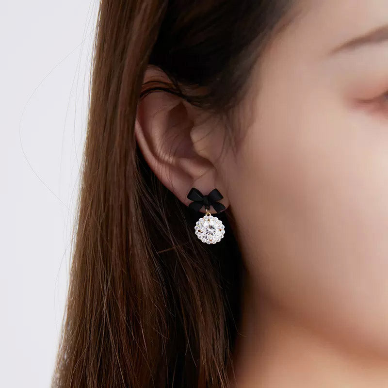 Gnoce Sparkling Bow Tie Dangle Earrings_4