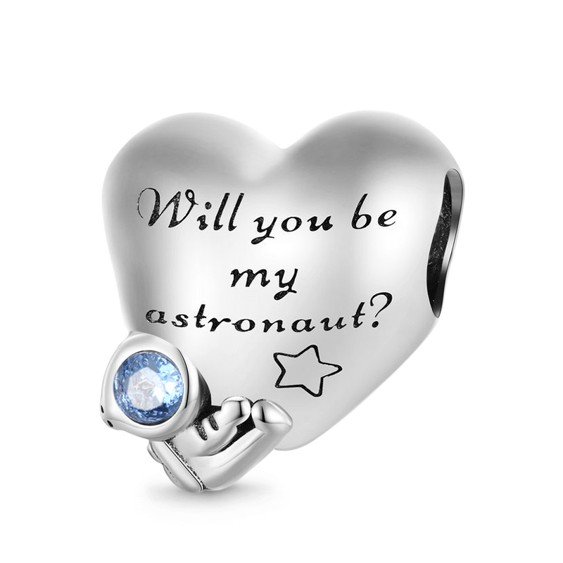 Gnoce Astronaut Heart Charm_1