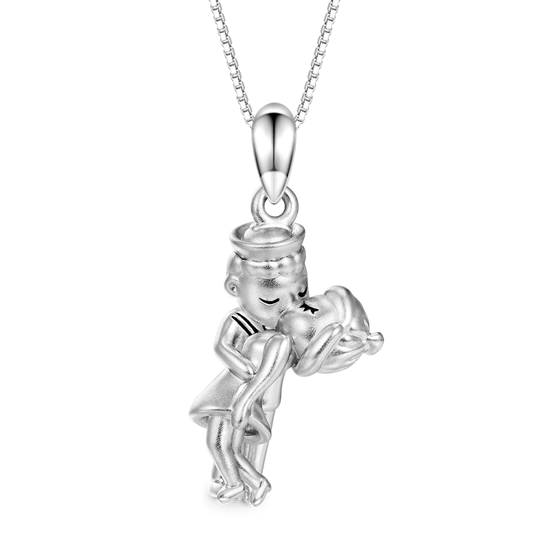 Gnoce Kiss of Victory Necklace_1