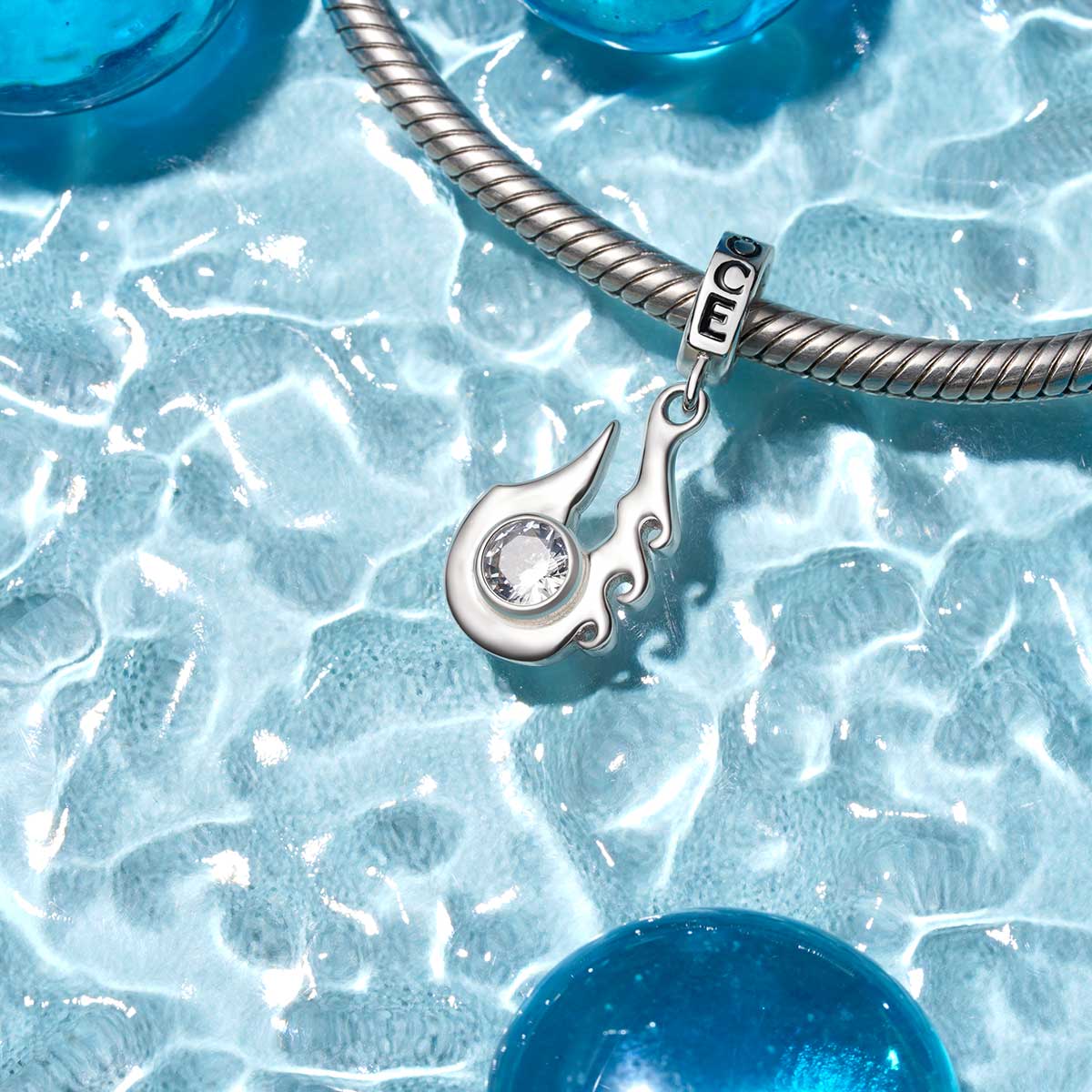 Gnoce Sparkling Fish Hook Pendant Dangle Charm_3