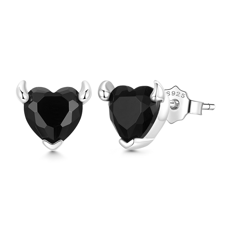 Gnoce Devil of Hearts Earrings_1