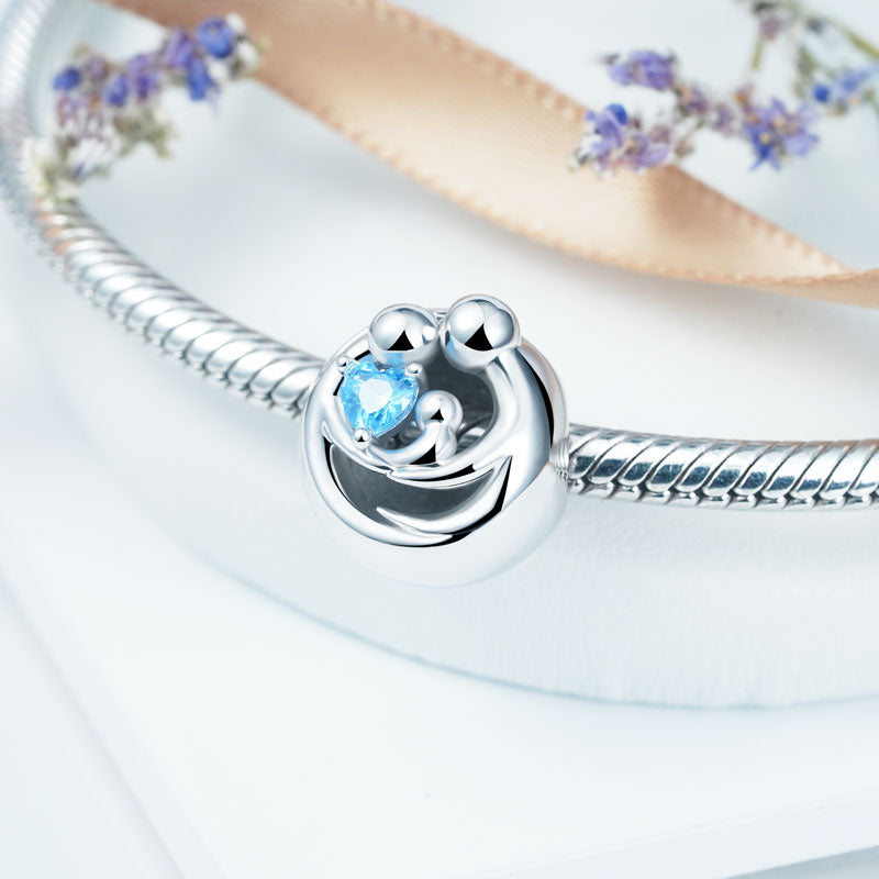 Gnoce Family Theme Embraces Love Charm_2