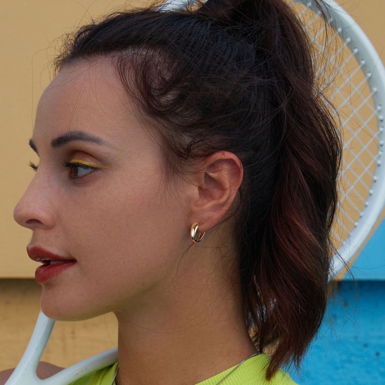 Gnoce Classic Mini Roll Gold Hoop Earrings_4
