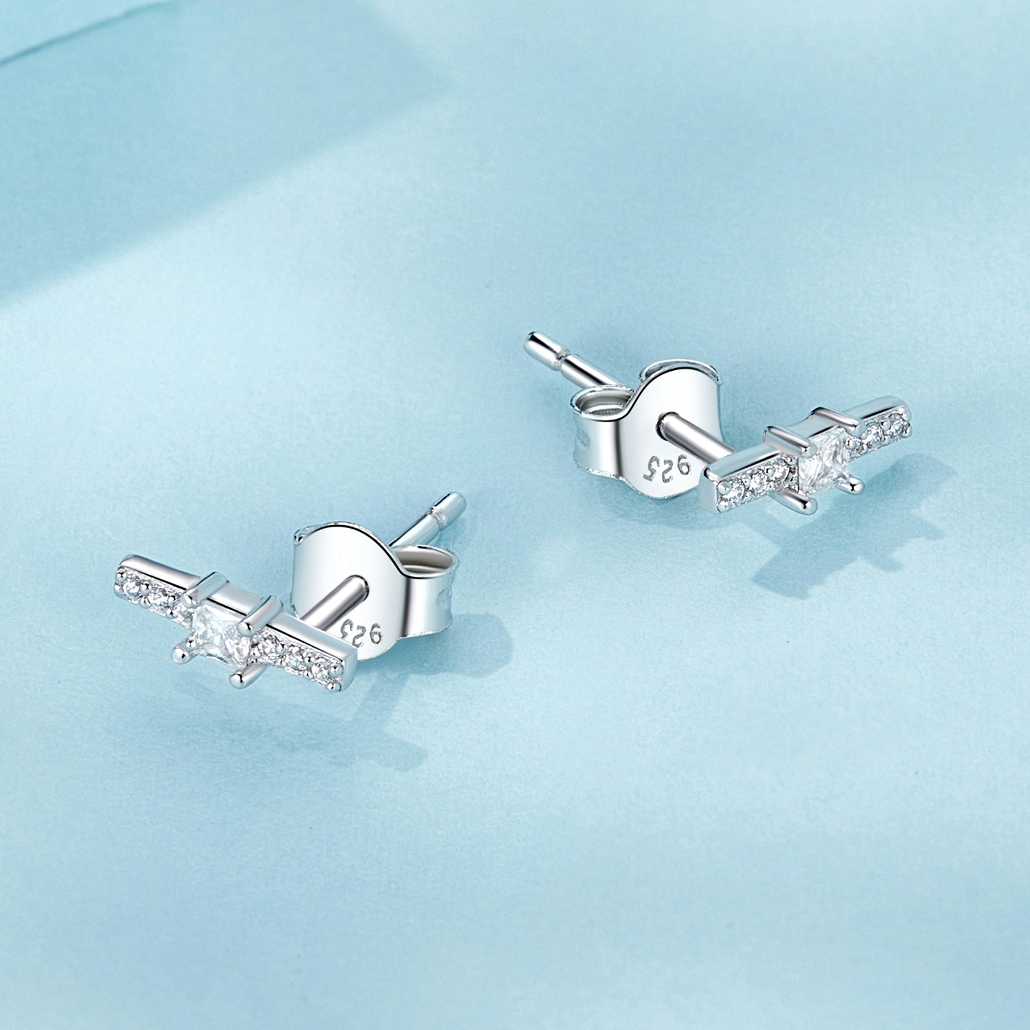 Gnoce Dainty Sparkling Stud Earrings_3