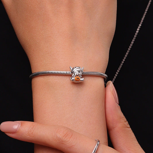 Gnoce Mummy Highland Cow Embrace Pumpkin Charm Platinum-plated Silver Blend_5