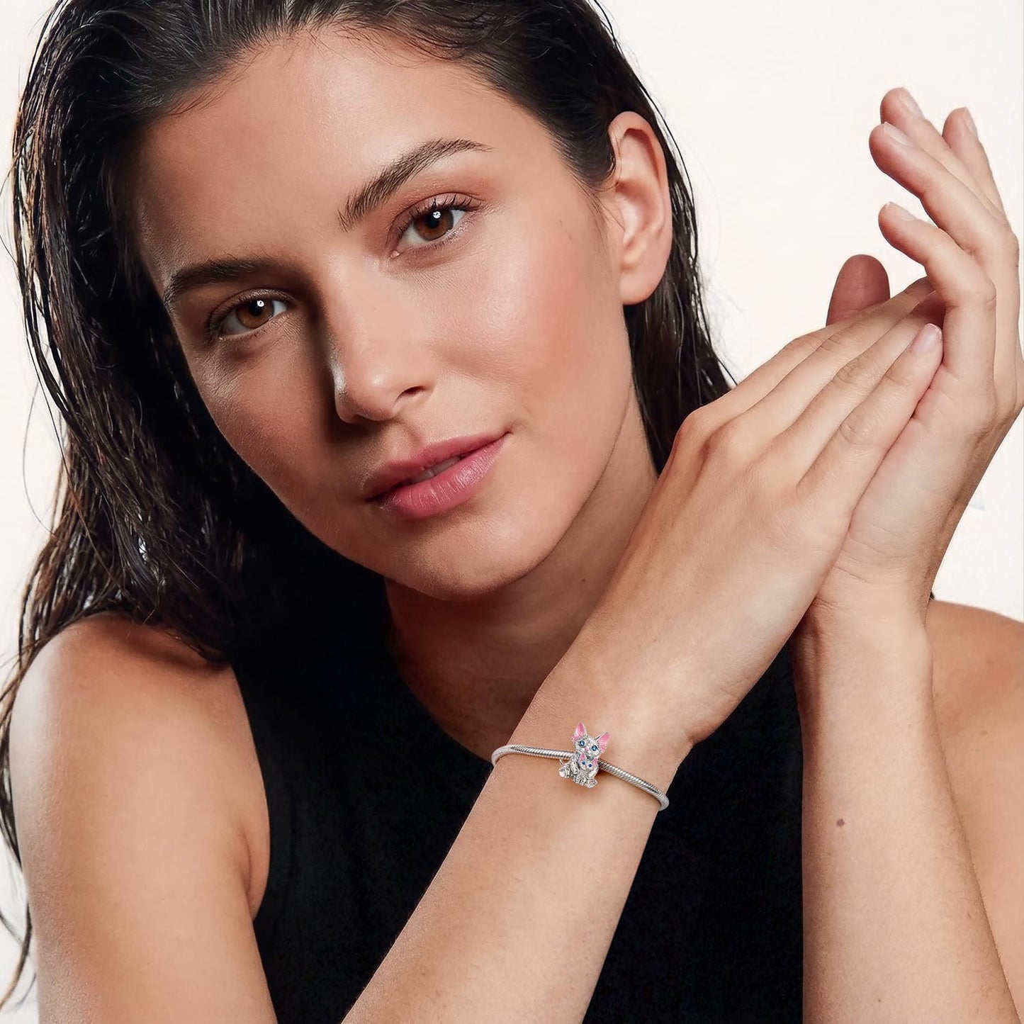 Gnoce Devon Cat Embraces Baby Charm_4