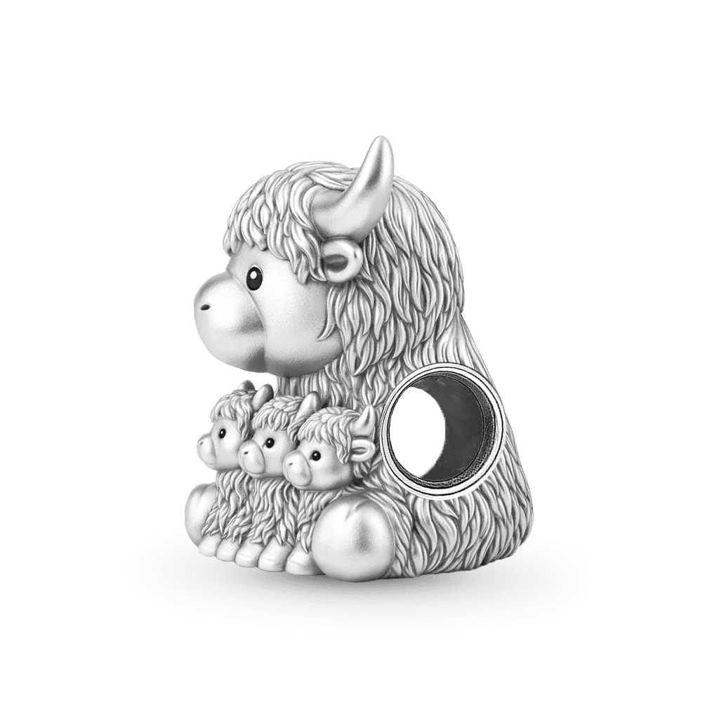 Gnoce Highland Cow Embraces Three Babies Charm Platinum-plated Silver Blend_5