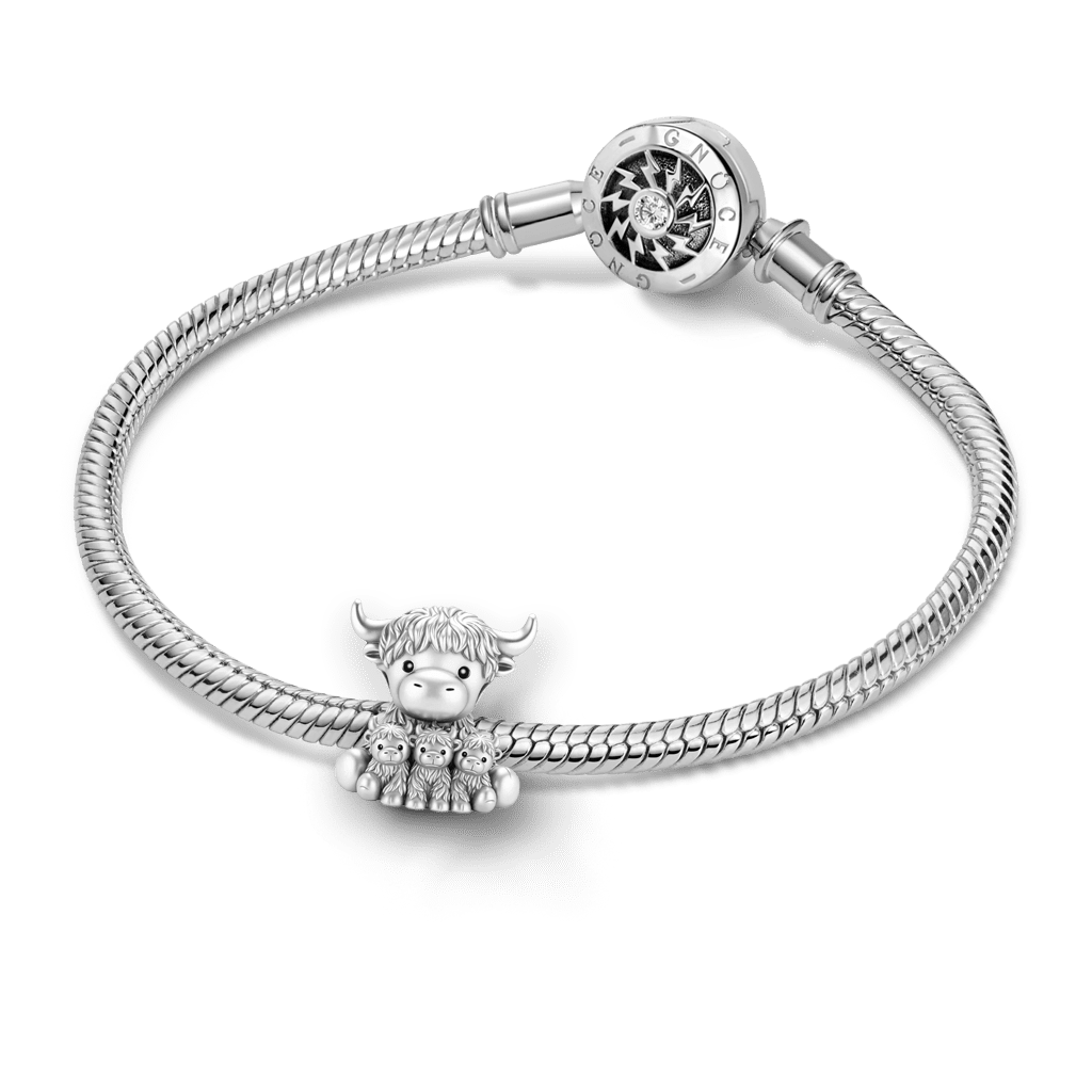 Gnoce Highland Cow Embraces Three Babies Charm Platinum-plated Silver Blend_3