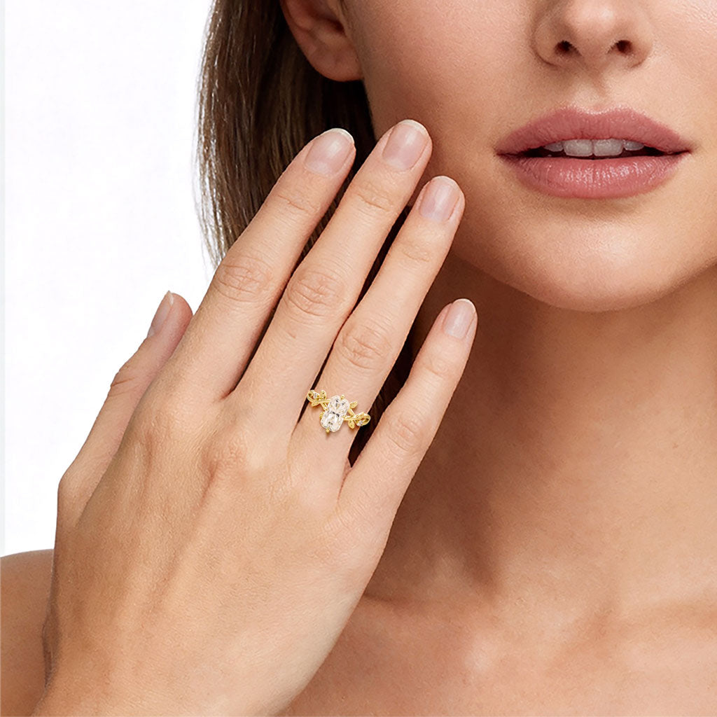 Gnoce Nature-Inspired Leaf & Vine Radiant-cut  Engagement Ring_2