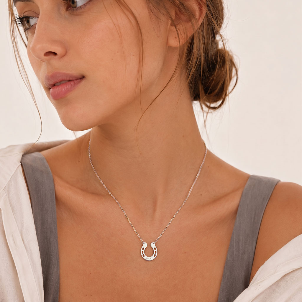 Gnoce Personalized Engravable Horseshoe Necklace_5